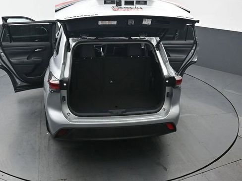 Certified 2024 Toyota Highlander XLE image 59