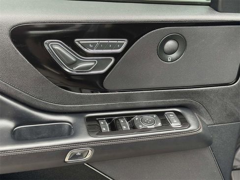 Used 2022 Lincoln Aviator Reserve w/ Elements Package Plus image 18