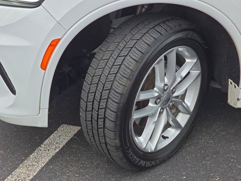 Used 2023 Dodge Durango GT image 34