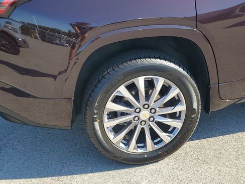 Used 2022 Chevrolet Traverse Premier FWD image 5
