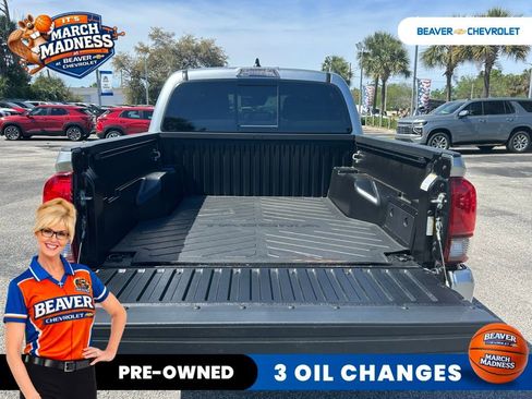Used 2023 Toyota Tacoma SR5 w/ Technology Package image 11