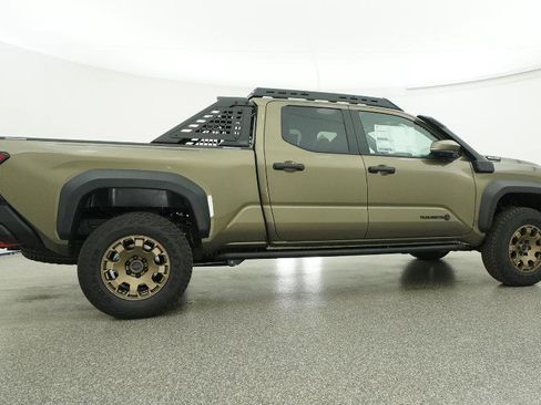 New 2025 Toyota Tacoma Trailhunter image 24