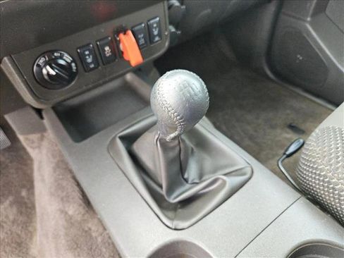 Used 2014 Nissan Xterra PRO-4X w/ Nevada Tow Package image 12