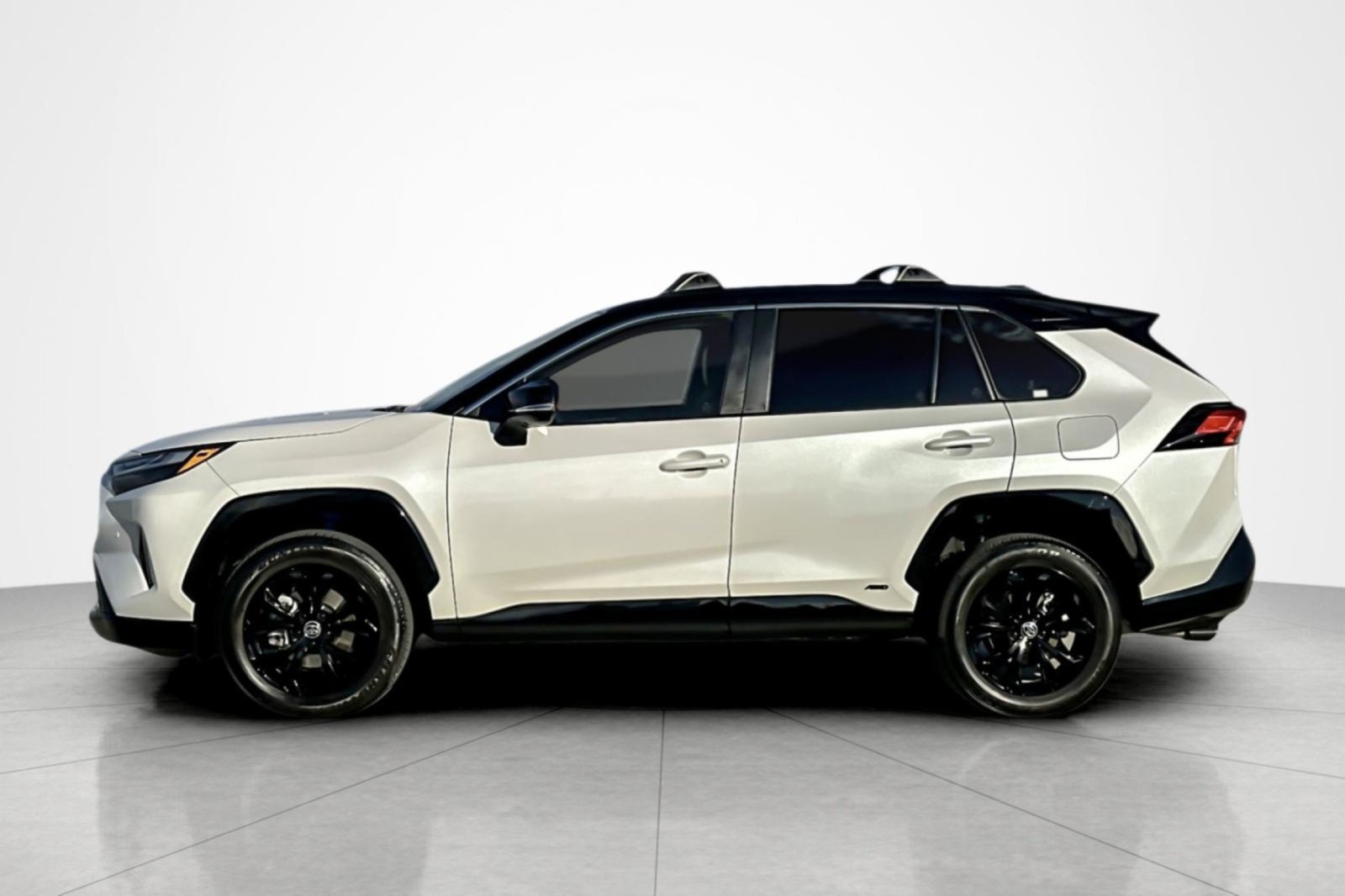 Certified 2024 Toyota RAV4 XSE w/ Advanced Technology Package AWD/4WD image 2
