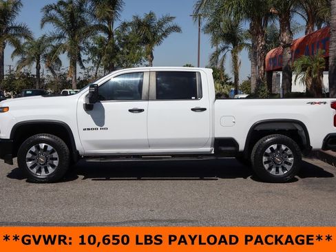 Used 2021 Chevrolet Silverado 2500 Custom w/ Custom Value Package AWD/4WD image 5