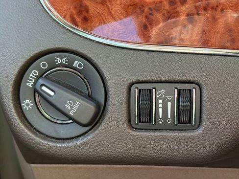 Used 2015 Chrysler Town & Country Limited Platinum w/ Trailer Tow Group image 19