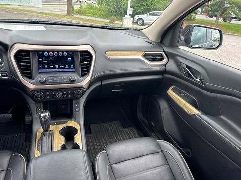 Used 2019 GMC Acadia Denali w/ Technology Package AWD/4WD image 25
