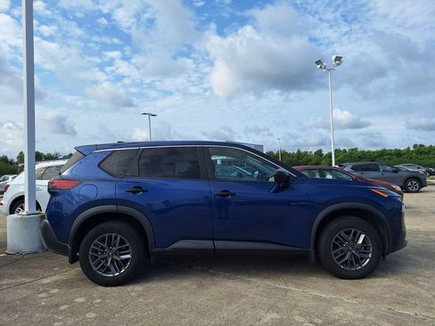 Used 2023 Nissan Rogue S AWD/4WD image 4
