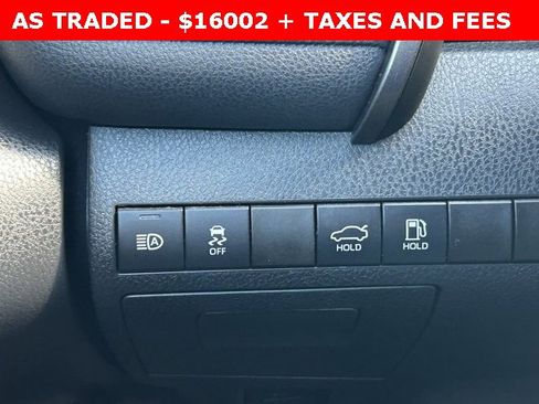 Used 2020 Toyota Camry SE image 20