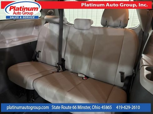 Used 2018 Toyota Sienna Limited Premium image 28