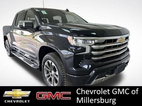Used 2022 Chevrolet Silverado 1500 High Country w/ Technology Package AWD/4WD image 1