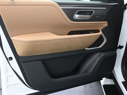 New 2026 INFINITI QX80 Luxe RWD image 9
