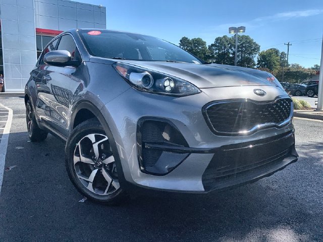 Used 2022 Kia Sportage LX FWD image 2