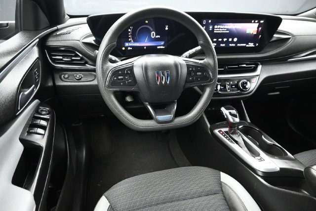 Used 2024 Buick Envista Preferred FWD image 11