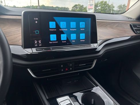Used 2026 Volkswagen Atlas SE FWD image 19