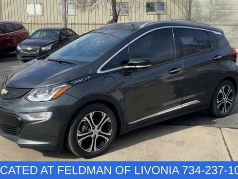 Used 2020 Chevrolet Bolt Premier w/ Infotainment Package FWD image 4