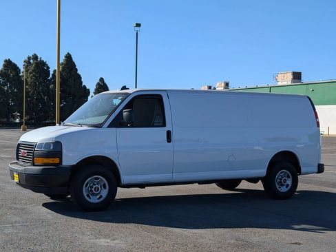 Used 2023 GMC Savana 2500 Extended RWD image 26