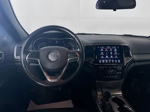 Used 2021 Jeep Grand Cherokee Laredo X image 23