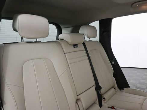 Certified 2023 Mercedes-Benz GLB 250 w/ Premium Package image 21