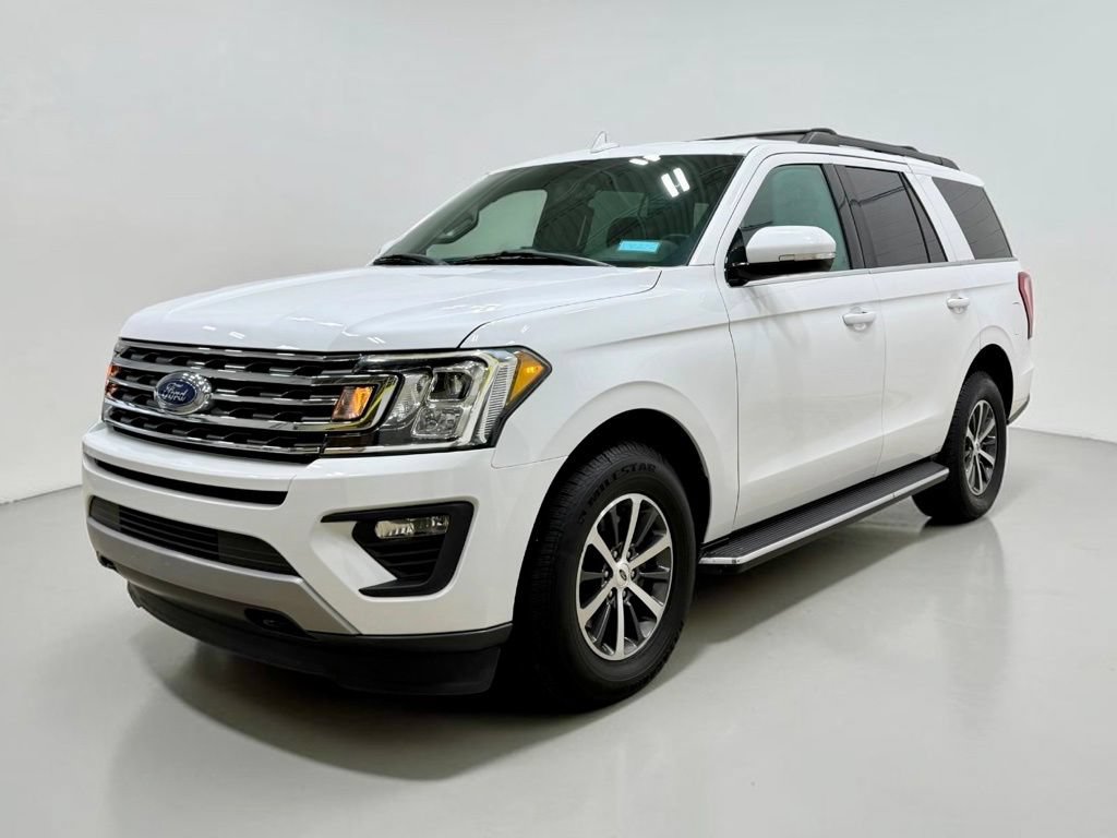 Used 2019 Ford Expedition XLT w/ Equipment Group 202A AWD/4WD image 9