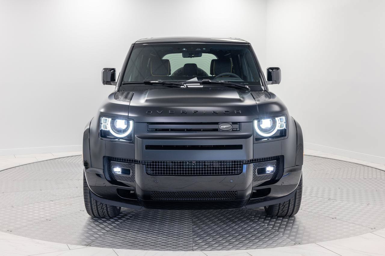 Used 2023 Land Rover Defender 110 V8 AWD/4WD image 9