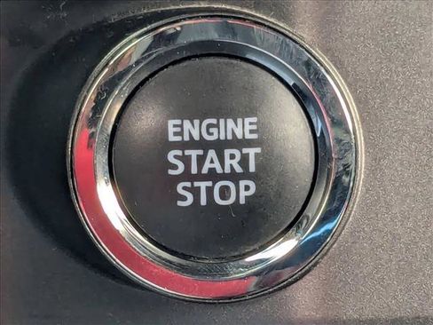 Used 2022 Toyota Tacoma TRD Sport w/ Technology Package image 9