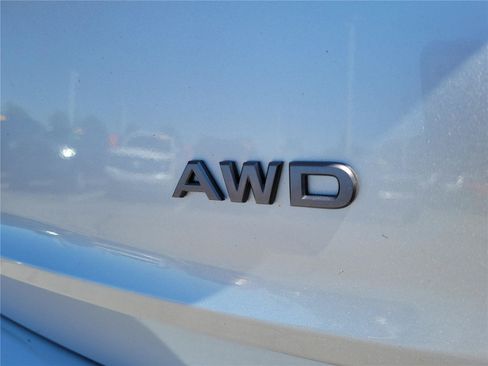 Used 2024 Nissan Rogue S AWD/4WD image 6