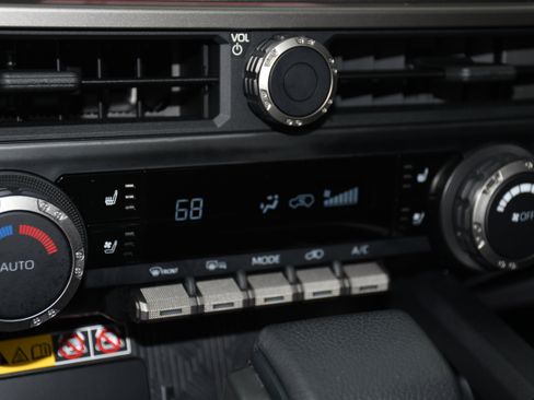 Certified 2025 Toyota 4Runner TRD Off-Road Premium image 16