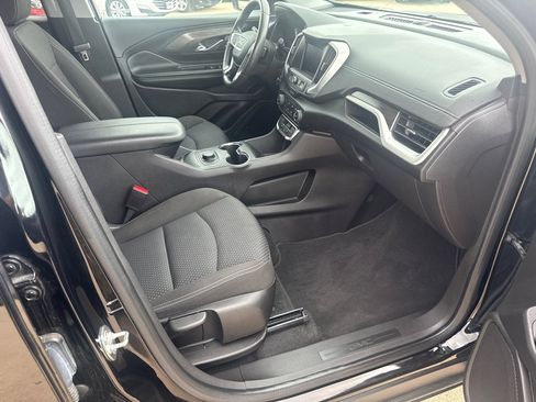 Used 2024 GMC Terrain SLE FWD image 14