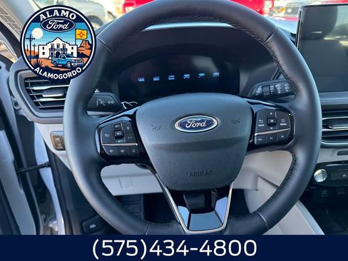 New 2026 Ford Escape SE w/ PHEV Premium Package FWD image 6
