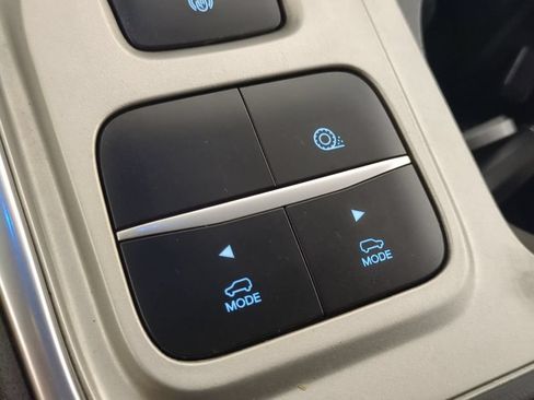 Used 2022 Ford Explorer Limited w/ Equipment Group 301A RWD image 30