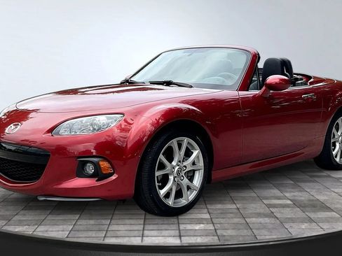 Used 2015 MAZDA MX-5 Miata Grand Touring w/ Premium Package RWD image 1