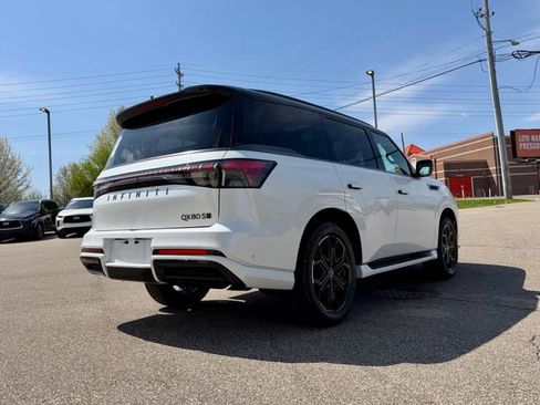 Used 2026 INFINITI QX80 4WD image 4