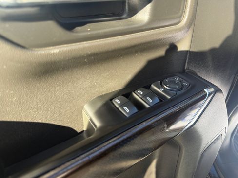 Used 2021 Chevrolet Silverado 1500 LT Trail Boss w/ LPO, Dark Essentials Package AWD/4WD image 13