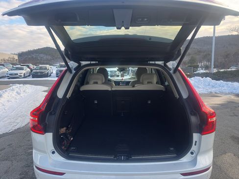 Used 2024 Volvo XC60 T8 Plus w/ Climate Package image 10