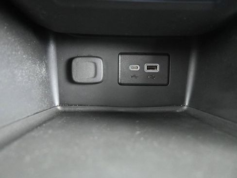 Used 2023 GMC Acadia SLE w/ Driver Convenience Package image 27