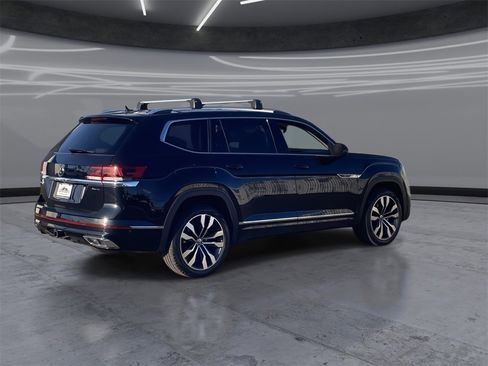 Certified 2023 Volkswagen Atlas SEL Premium image 5