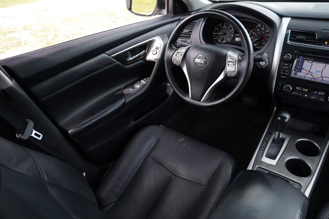 Used 2015 Nissan Altima 2.5 SL w/ Technology Package FWD image 20