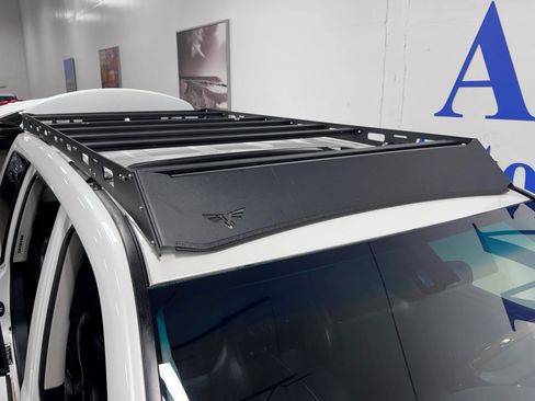 Used 2015 Lexus LX 570 4WD image 23