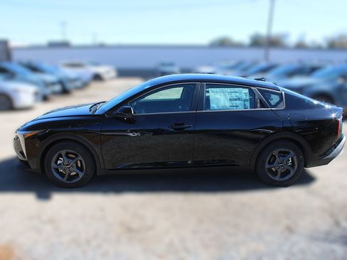 New 2026 Kia K4 LXS image 13