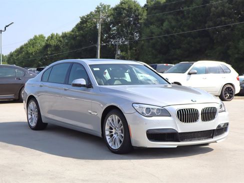 Used 2014 BMW 750Li xDrive AWD/4WD image 8