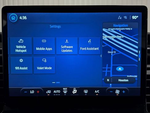 Used 2023 Ford Transit 350 XLT image 7