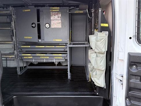 Used 2011 Chevrolet Express 2500 RWD image 22
