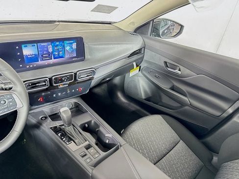 New 2026 Nissan Sentra SV FWD image 23