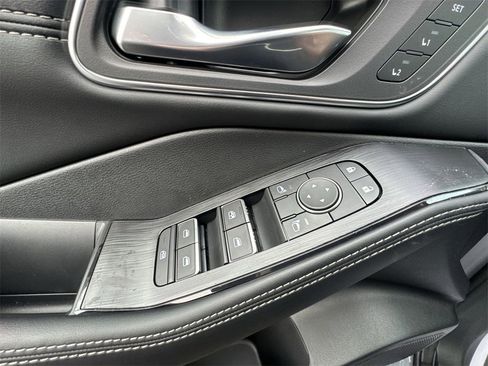 New 2026 Nissan Rogue Platinum image 13