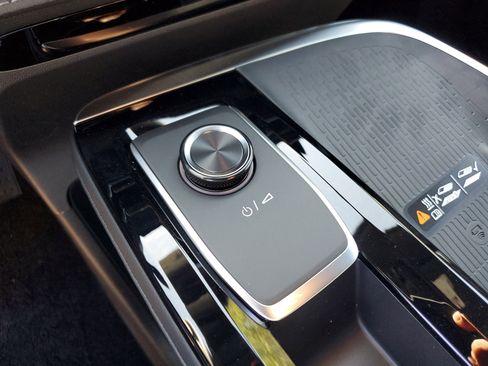 New 2026 Buick Enclave Sport Touring w/ Power Package image 18