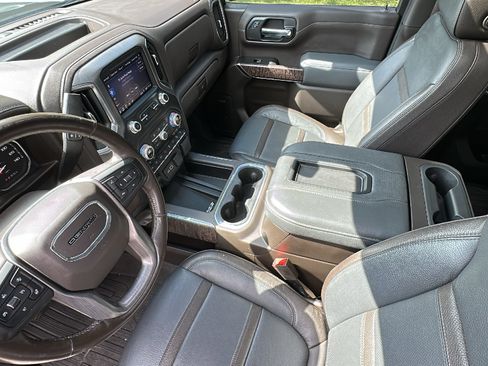 Used 2019 GMC Sierra 1500 Denali w/ Denali Ultimate Package AWD/4WD image 24