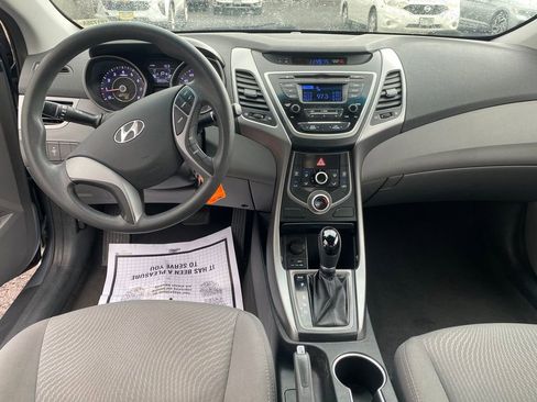 Used 2016 Hyundai Elantra SE FWD image 30