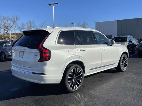 New 2026 Volvo XC90 B6 Ultra image 27