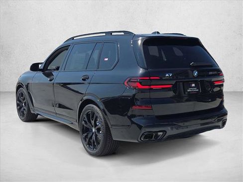 New 2026 BMW X7 M60i w/ Climate Comfort Package AWD/4WD image 8